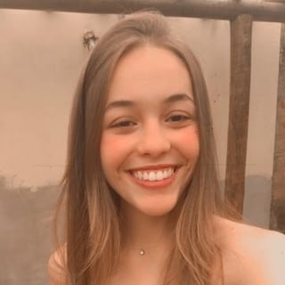 Júlia Vaz profile picture