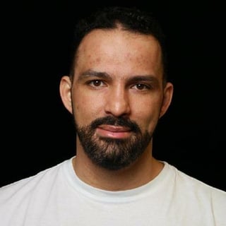 Rodrigo Tavares profile picture