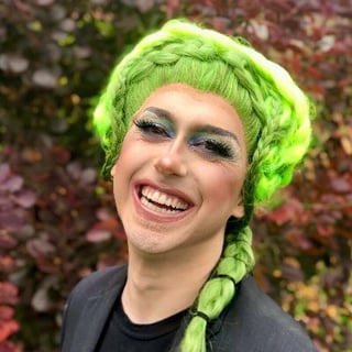 Coding Drag Queen Anna Lytical 🌈👩🏻‍💻👸🏻 profile picture